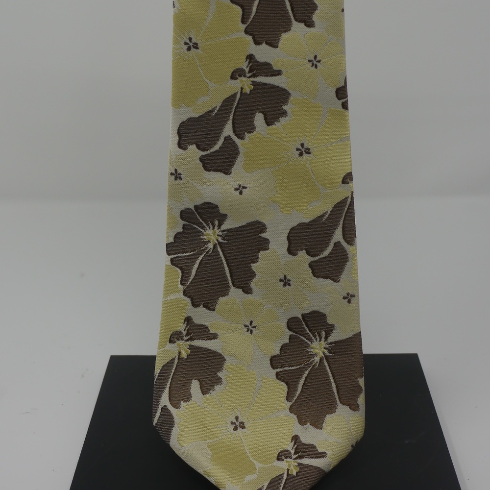 Giorgio Armani Silk Necktie